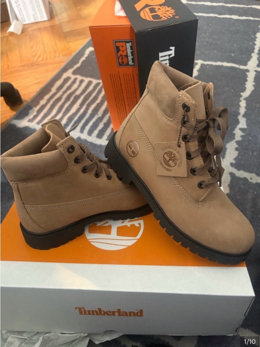 Timberland tan work boot Youth 6 Woman’s 8 . New in box.
